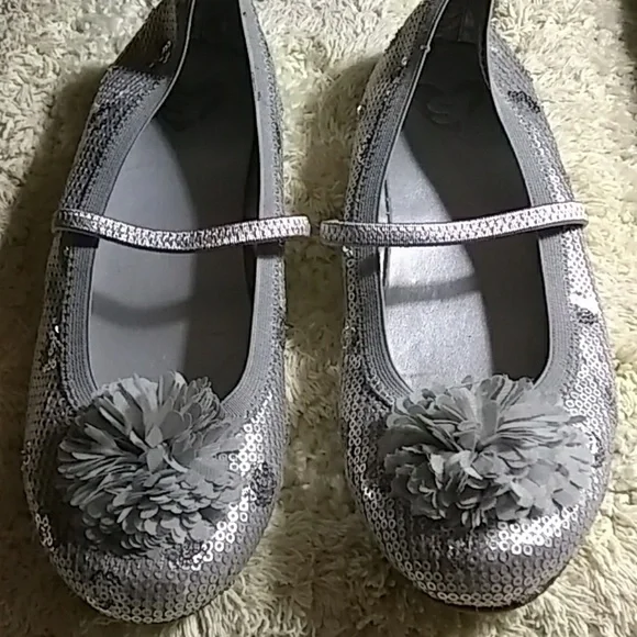 Girls sequin dress shoes size 3.5M