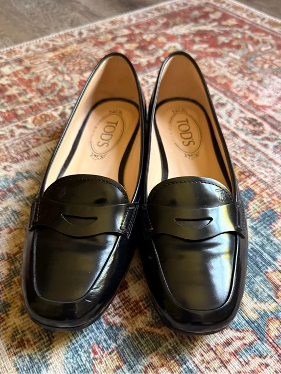 Tod's Classic Black Leather Penny Loafers - Size 37 (US 7)