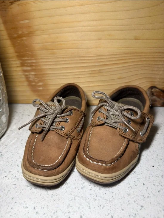 Sperry Kids Tan Brown Boat Shoes with Laces W