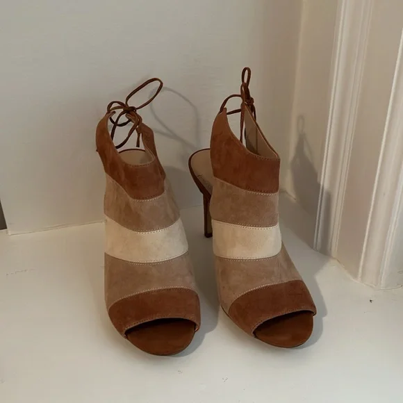 BCBGeneration Meirin Suede striped heels  size 8M / 38  brown cream tan