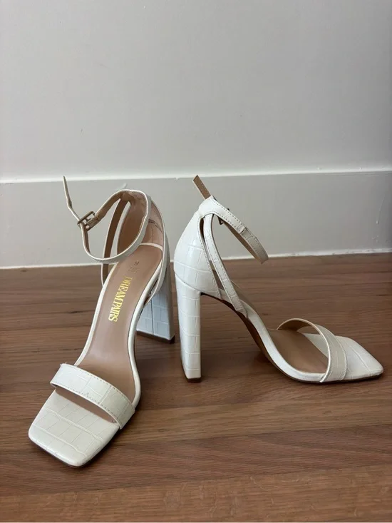 White Croc-Embossed Heels - Women