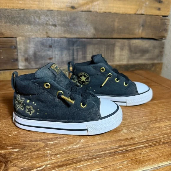 Converse Chuck Taylor All Star Toddler size‎ 7 Gold Star Canvas Street Sneakers