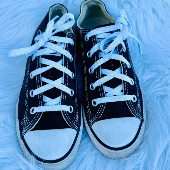 Kid’s Low Top Converse Chuck‎ Taylor Szie 2.5