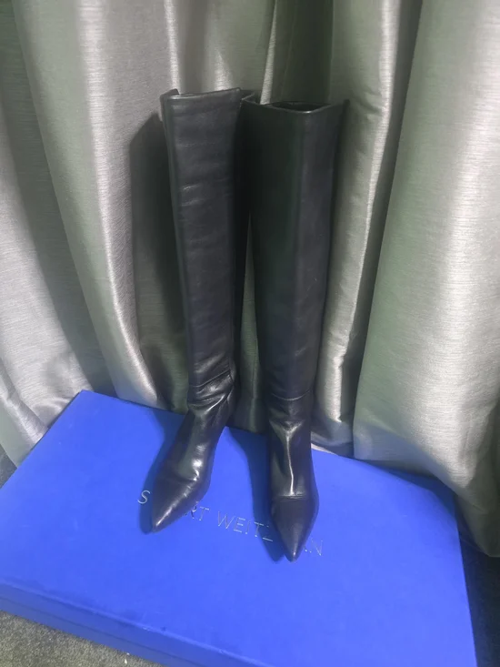 Stuart Weitzman Women's Black Knee-High Leather Pointed-Toe Boots