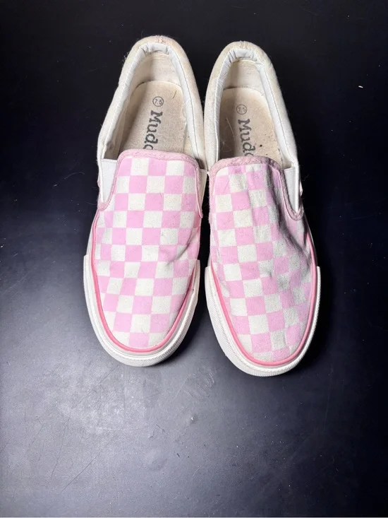 Mudd Slip-On Checkerboard Sneakers - Pink & White