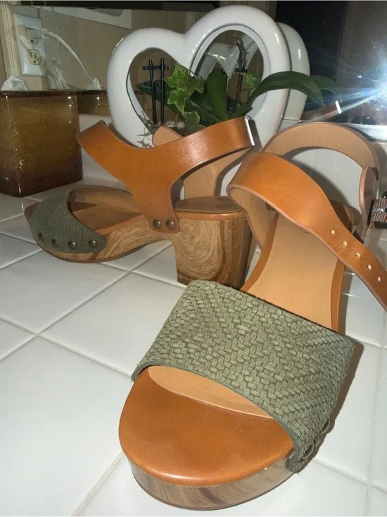 Nine West Tan Leather and Olive Woven Platform Sandals