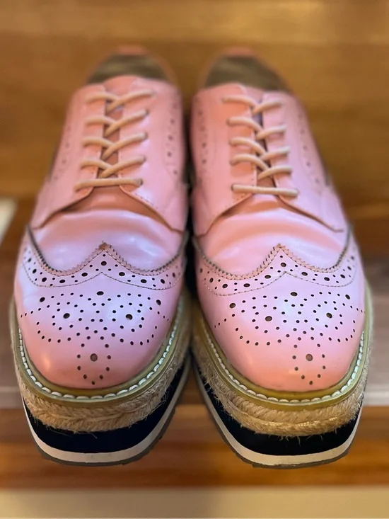 Prada Pink Leather Platform Wingtip Creeper Brogue in Size 36
