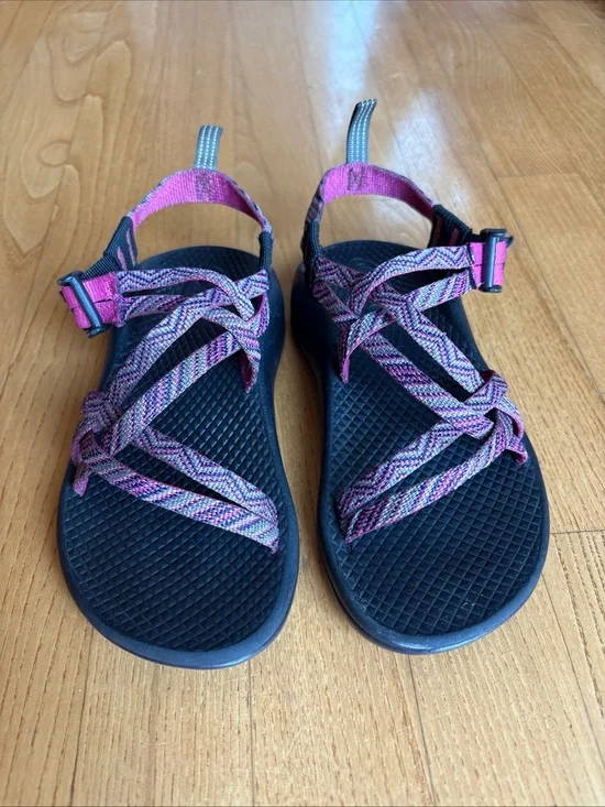 Chaco ZX/1 Classic Sandals Youth Size 1 Ecotread Pink Purple Black Multi-colored