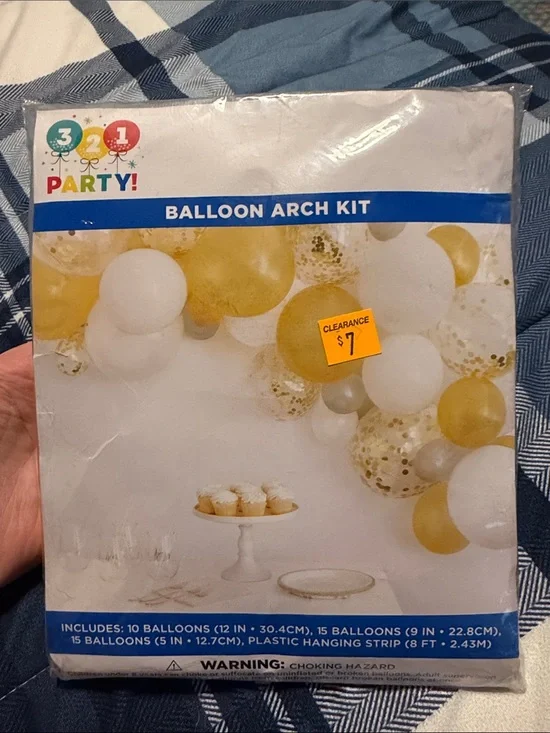 Gold and White Balloon Arch Kit