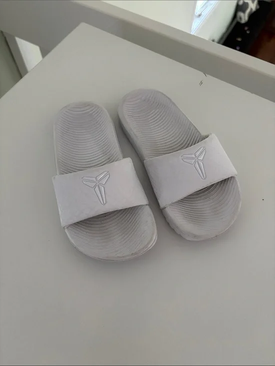 White Kobe Logo Slide Sandals - toddler Casual Comfort