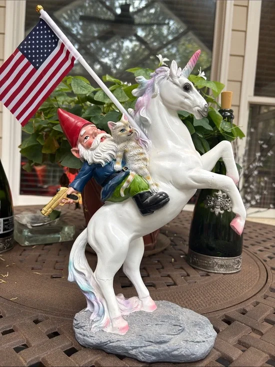 Wise Guy Novelties White Unicorn with Red-Gnome and Flag