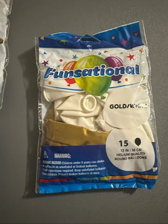 Gold/White Party Balloons - 15 Pack
