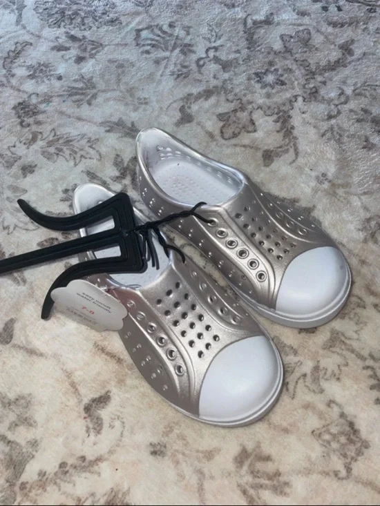 wonder nation Metallic Silver Kids Slip-On Sandals