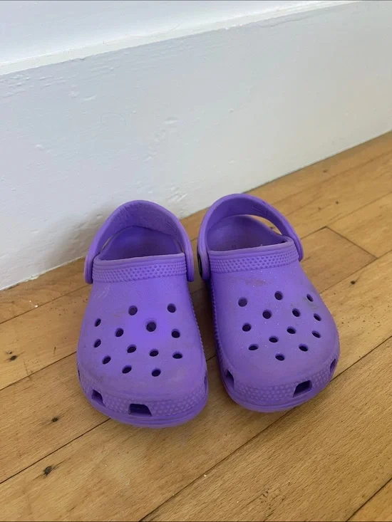 Toddler Crocs size C8