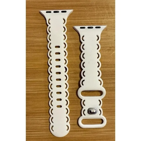 NEW Scallop Trim Silicone Band in Off White for Apple Watch 38mm/40mm/41mm