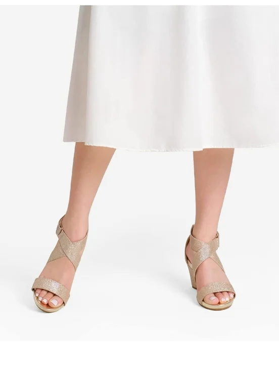 Dream Pairs Gold Glitter Strappy Sandals