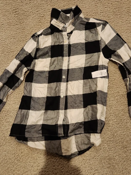 Old Navy Black & White Buffalo Plaid Button-Down Shirt - Girls