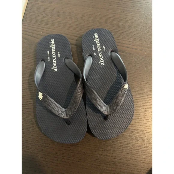Abercrombie Kids Logo Flip Flops Boys‎ Size 5/6 Navy Blue Rubber Thong Sandals