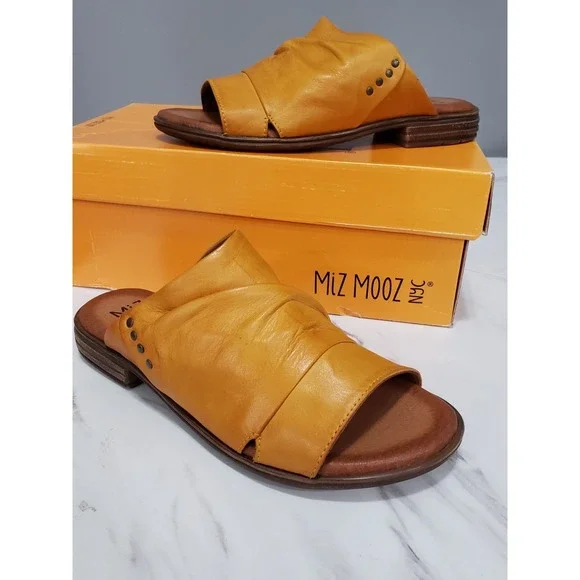 NEW EU 36 / US 6 WIDE WIDTH Miz Mooz Leather Slide Sandals Dandelion ochre brown