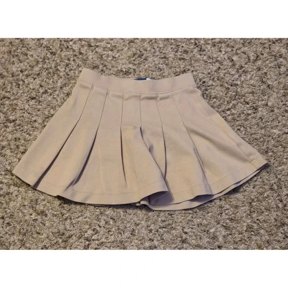 Old Navy Elastic Waistband Pleated Skort Youth Size Medium (8)‎ Tan