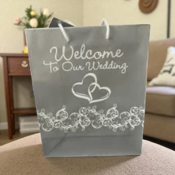 35 Silver Welcome To‎ Our WEDDING two Linked hearts 9