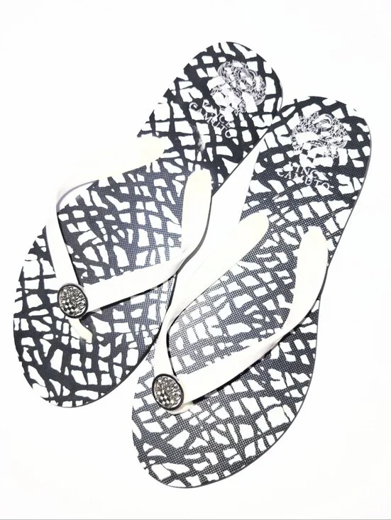 NWOT Vince Camuto Black & White Abstract Flip Flop Thong Sandal Large 8.5-9