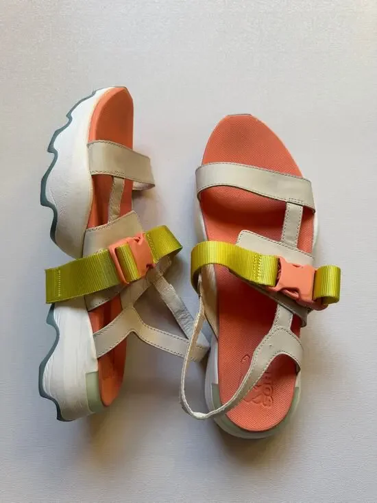 Sorel Women's Chalk and Paradiso Peach Kinetic Impact Sling Sport Sandals Size 9
