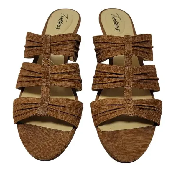 Trotters Damen Mia Slides CognacWedge Strappy Summer Women's Sandal 9N