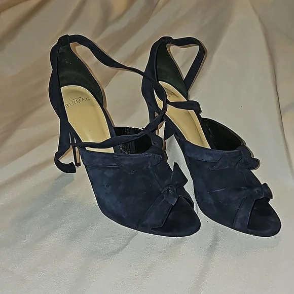 Alexandre Birman Charlie Bow-Tie Suede Sandal sz 41