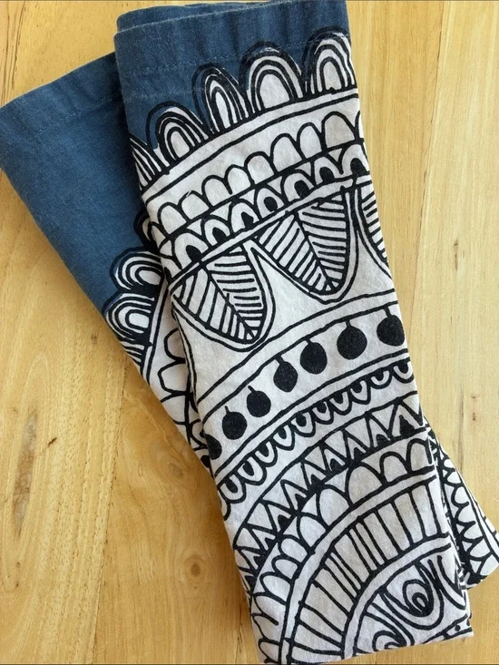 Crate & Barrel cotton napkins blue & cream boho mandala style set of 2