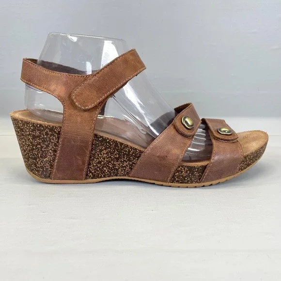 Dansko Savannah Wedge Sandals Womens Size 41 US 10.5 Brown Leather Ankle Strap