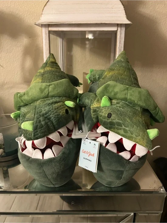 Cat & Jack Green Plush Dinosaur Slippers