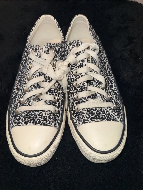 Converse Chuck Taylor All Star Low Top Leopard Sneakers Size W 7.5 / M 5.5