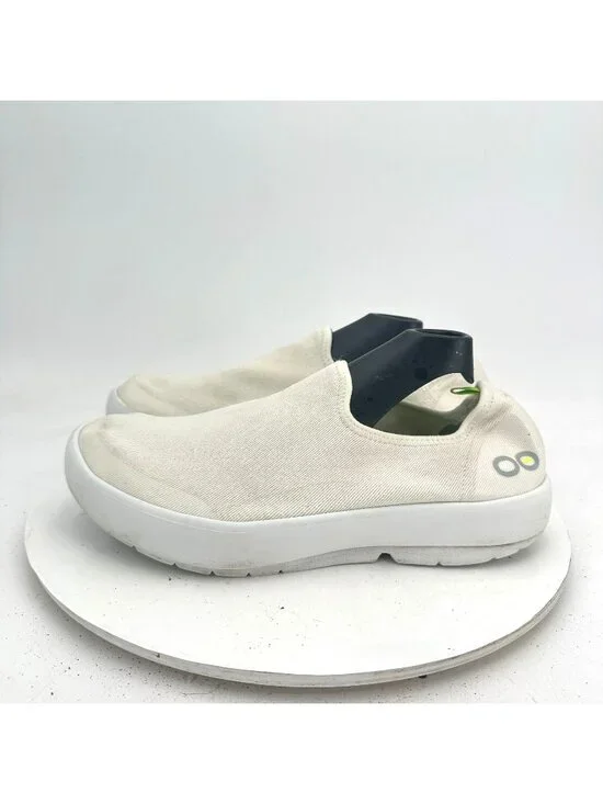 Oofos OOMG Eezee Women Size 10 Low Top White Slip On Comfort Recovery Shoes