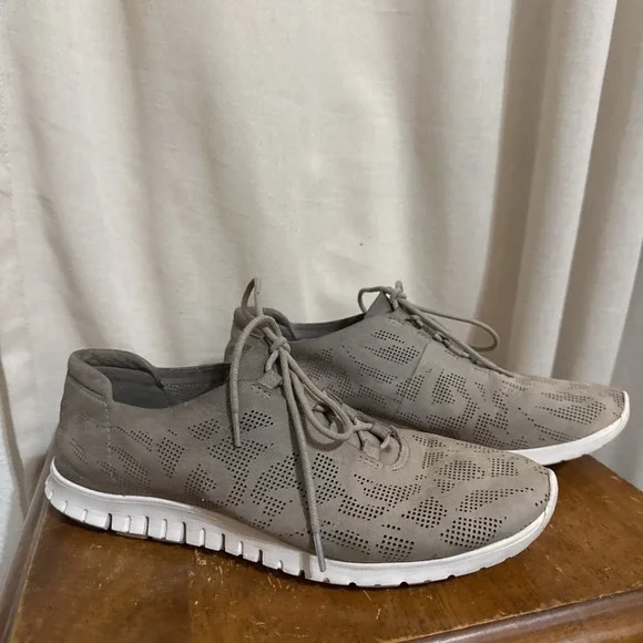 Cole Haan Zerogrand Womens Size 8 Gray‎ Laser Perforated Trainer Casual Shoes