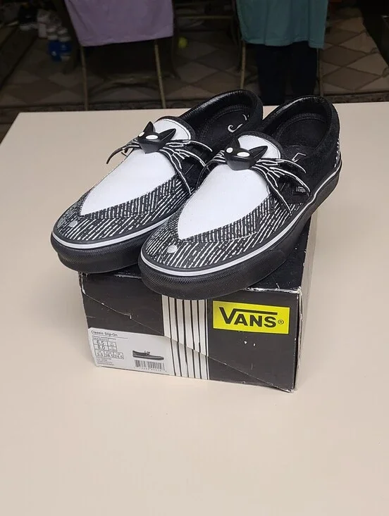 Vans X Nightmare Before Christmas Jake Skellington classic slip on sneakers Sz 8