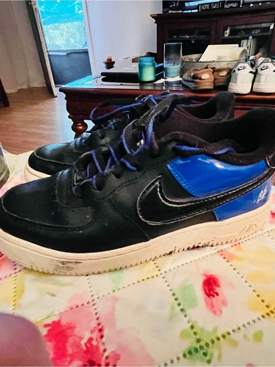 Lil boys Nike Air size 3 shoe, shoesfrom last year perfect condition barely worn