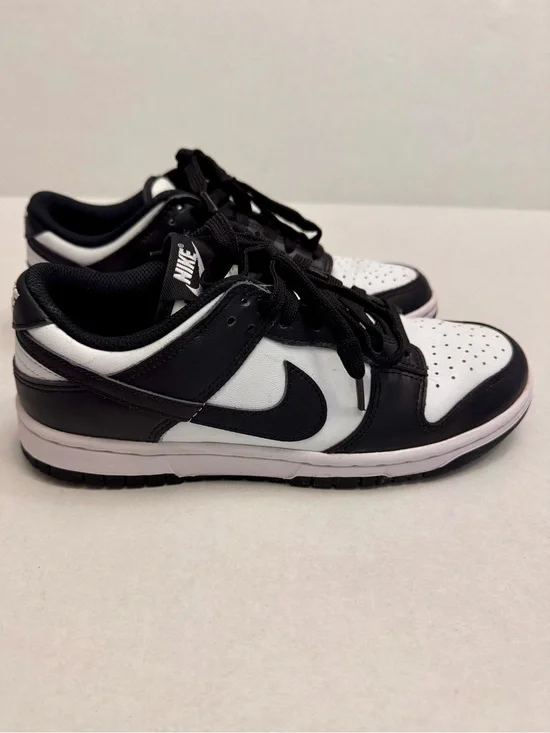NIKE Dunks Low Panda Black White Shoes Sneakers Youth Size 7 Mens 7 Womens 8.5