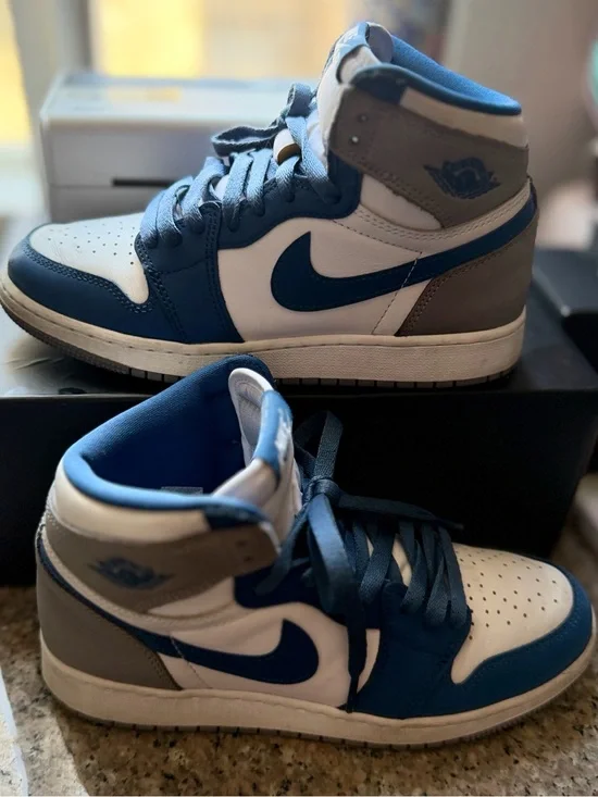 Nike Men’s High-Top Sneakers - White / Blue / Gray