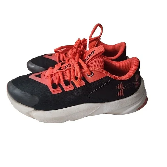 Boys Under Armour 3025535-001 Scramjet Running‎ Shoes - Black/Orange Size 4.5y