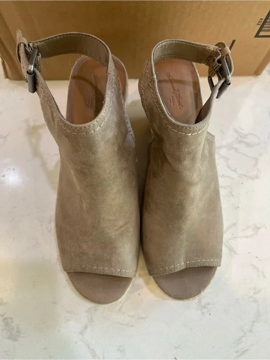 Taupe Open-Toe Suede Wedge Sandals with Ankle Strap