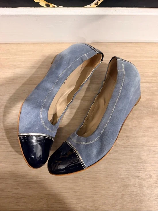 AGL Monika Two-Tone Blue Cap-Toe Wedge Flats size 9 made in Italy