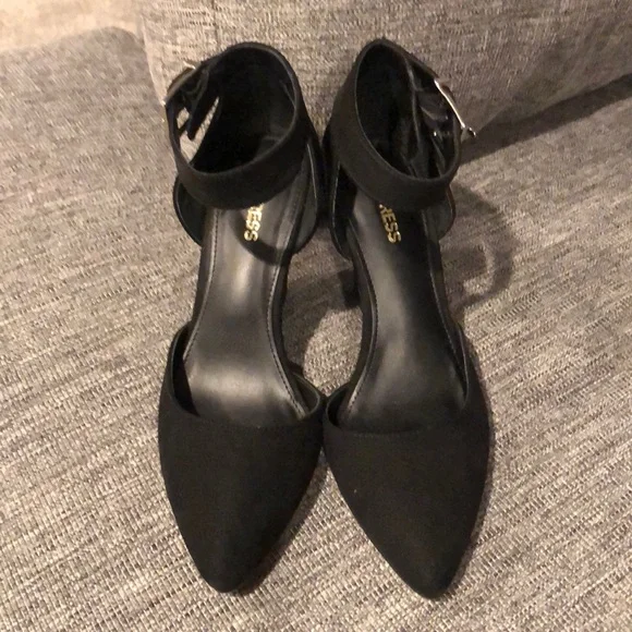 Cute Express black wedges w/strap