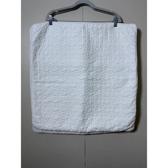 IKEA Alina White Quilted‎ Pillow Shams Set of 2 Square 26x26 Zip Bedding Decor
