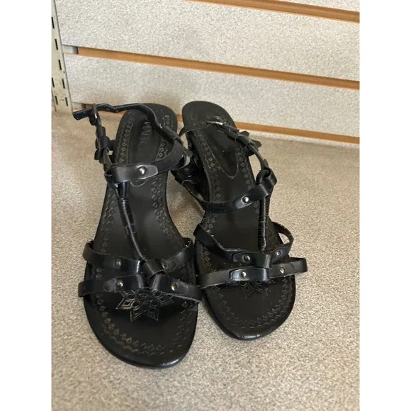 Black Strappy Carved Wedge Sandals Womens 7.5 M Studded Boho Edgy