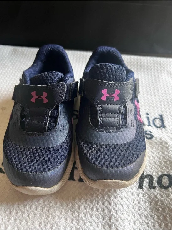 Under Armour Kids Navy & Pink Hook-and-Loop Athletic Sneakers