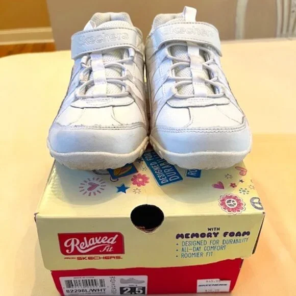SKECHERS | Relaxed Fit Memory Foam Slip On Sneakers Girls Size 2.5