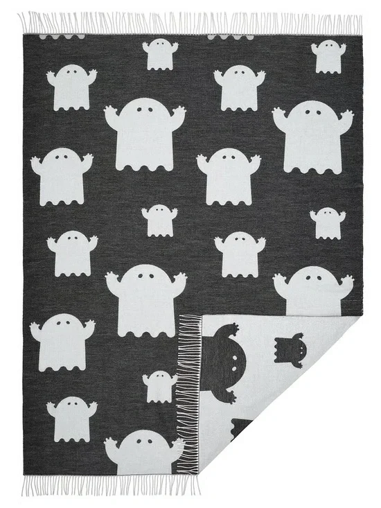 Ghost Pattern Reversible Throw Blanket - Black & White