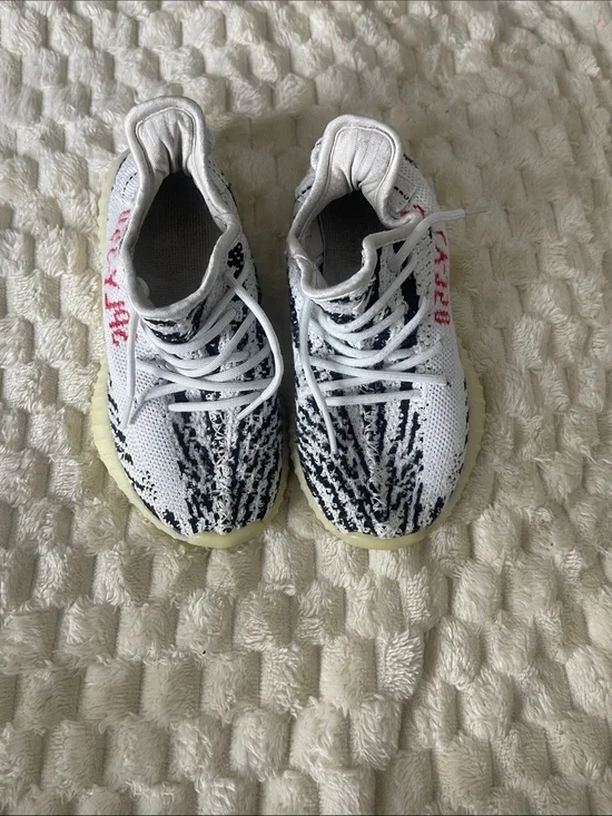Kids Yeezy Boost 350 V2 Zebra Pattern Lace Up