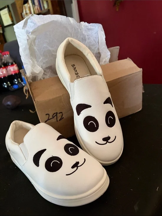Bamboo women White Panda Slip-On Shoes size 6